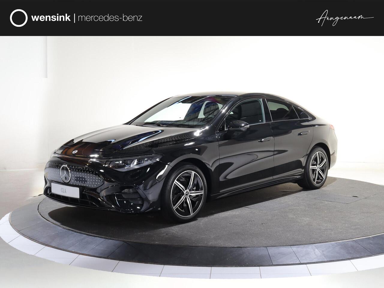 Mercedes-Benz CLA-KLASSE 250+ Launch Edition 85 kWh | Night | Panoramadak | Stoelverwarming | DISTRONIC | Achteruitrijcamera | Dodehoekassistent | Trekhaak |