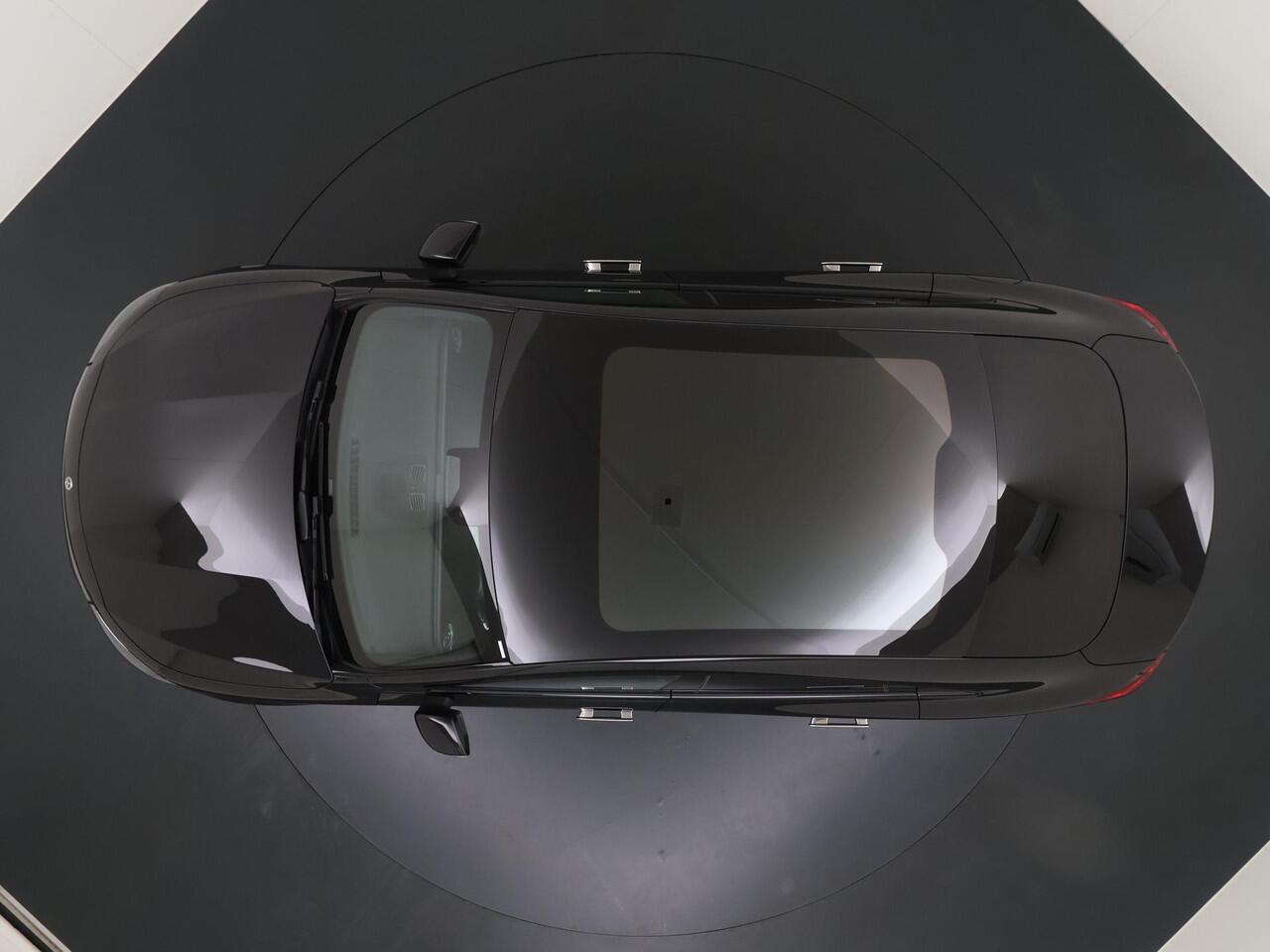 Mercedes-Benz CLA-KLASSE 250+ Launch Edition 85 kWh Accu | Trekhaak Wegklapbaar | Memorystoelen | Warmtepomp | Multibeam Led | Stoelverwarming Voorin | Distronic Cruise Control | Achteruitrijcamera | Nightpakket | Dodehoekassistent