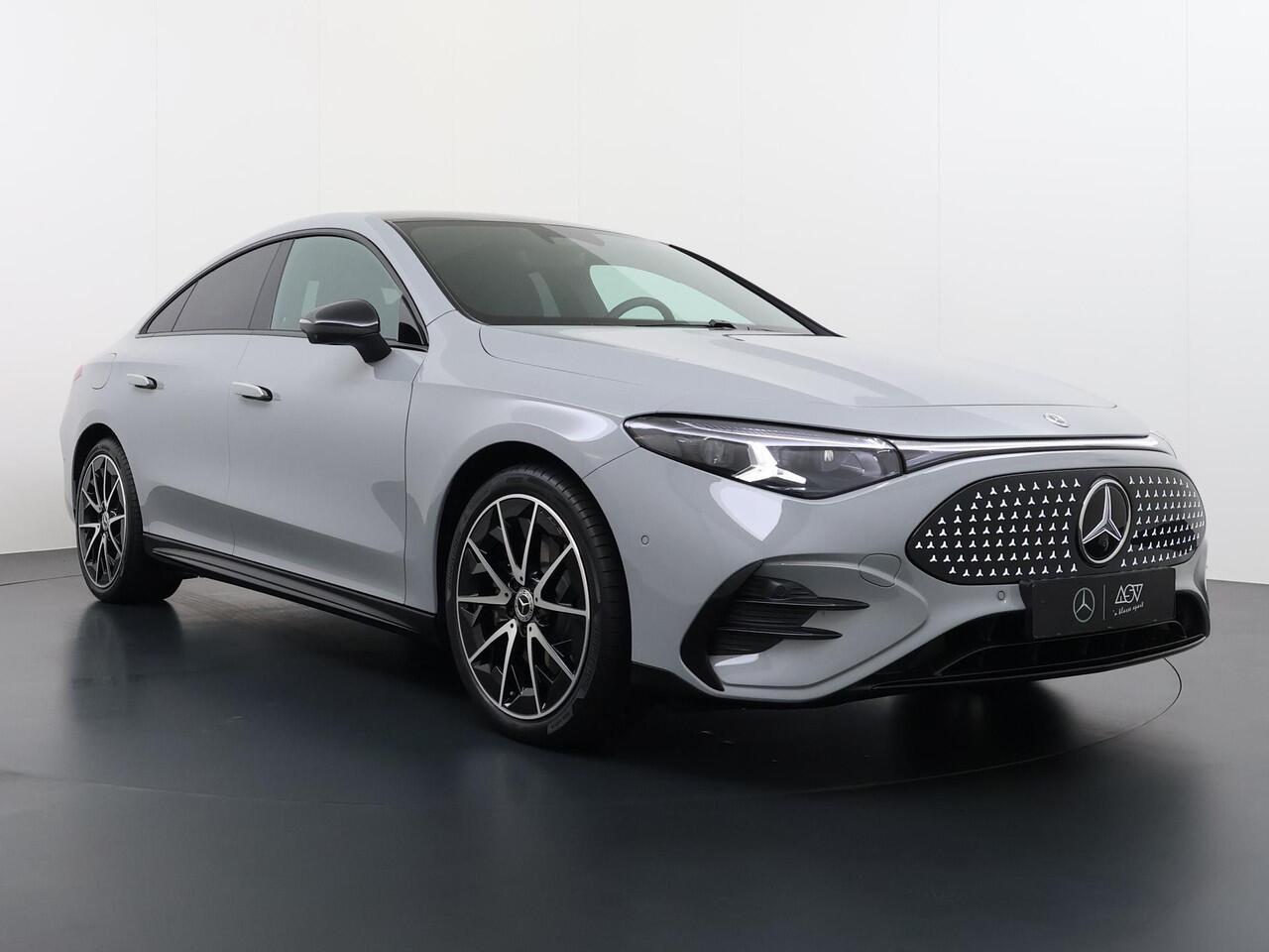 Mercedes-Benz CLA-KLASSE 250+ Launch Edition 85 kWh Accu | Trekhaak Wegklapbaar | Memorystoelen | Warmtepomp | Multibeam Led | Stoelverwarming Voorin | Distronic Cruise Control | Achteruitrijcamera | Nightpakket | Dodehoekassistent