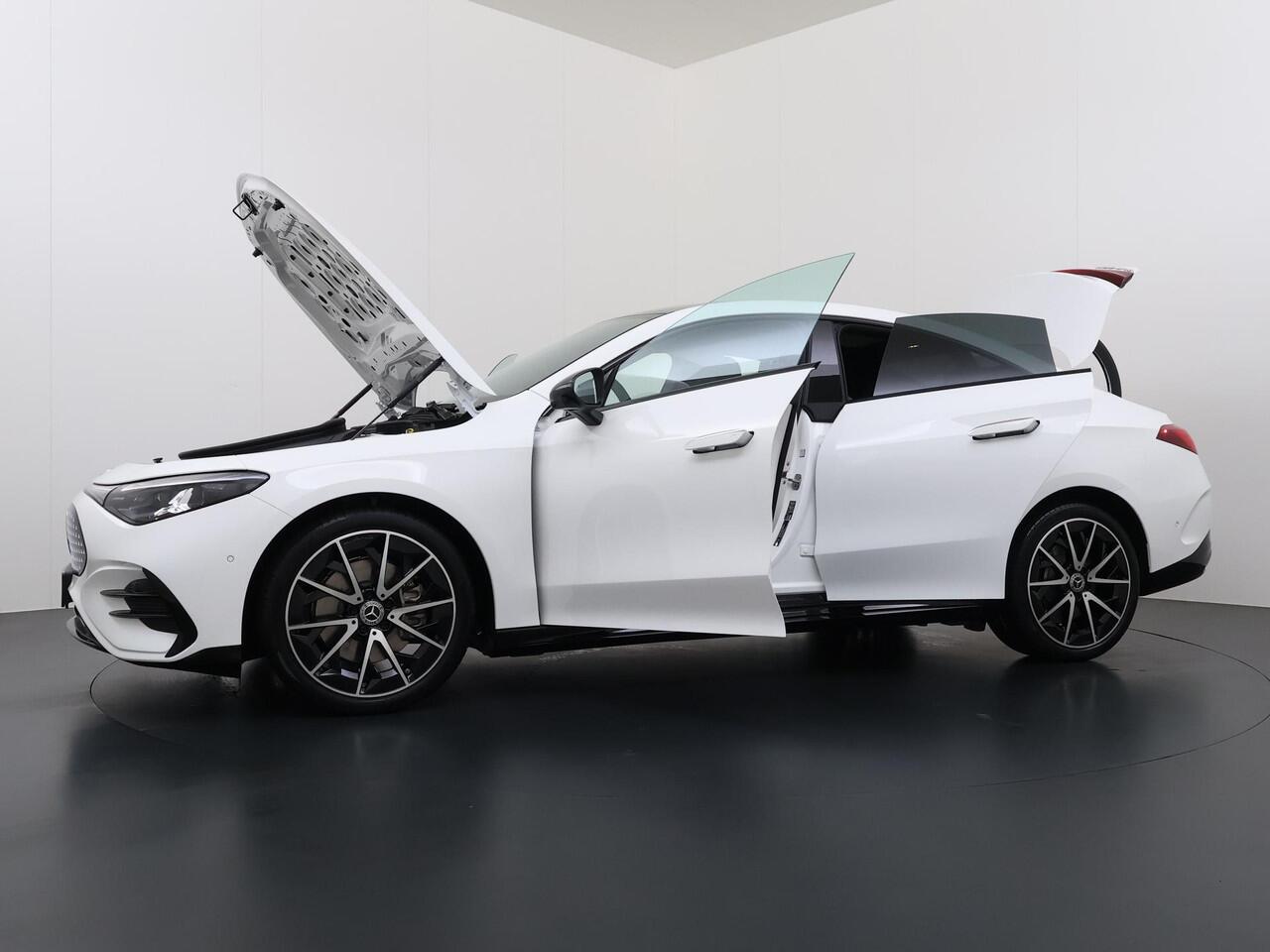 Mercedes-Benz CLA-KLASSE 250+ Launch Edition 85 kWh Accu | Memorystoelen | Warmtepomp | Multibeam Led | Stoelverwarming Voorin | Distronic Cruise Control | Achteruitrijcamera | Nightpakket | Dodehoekassistent