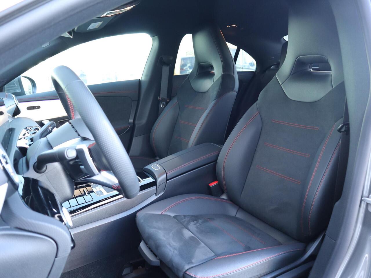 Mercedes-Benz CLA-KLASSE 180 Star Edition AMG Line