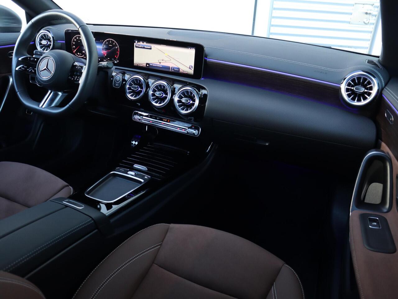 Mercedes-Benz CLA-KLASSE Shooting Brake 180 Star Edition AMG Line