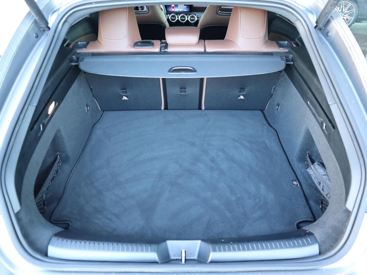 Mercedes-Benz CLA-KLASSE Shooting Brake 180 Star Edition AMG Line