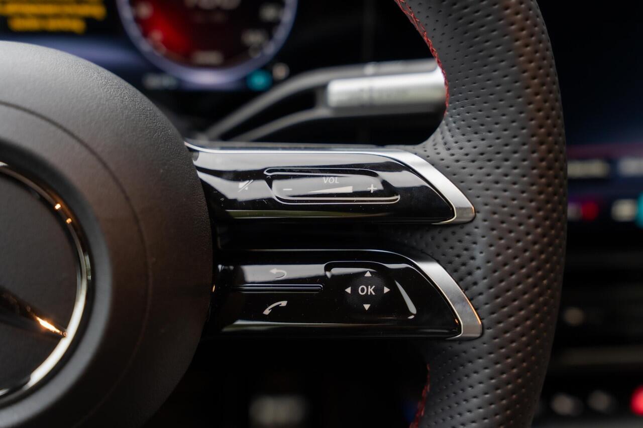 Mercedes-Benz CLA-KLASSE 250+ Launch Edition 85 kWh | Night | Panoramadak | DISTRONIC | Achteruitrijcamera | Dodehoekassistent |