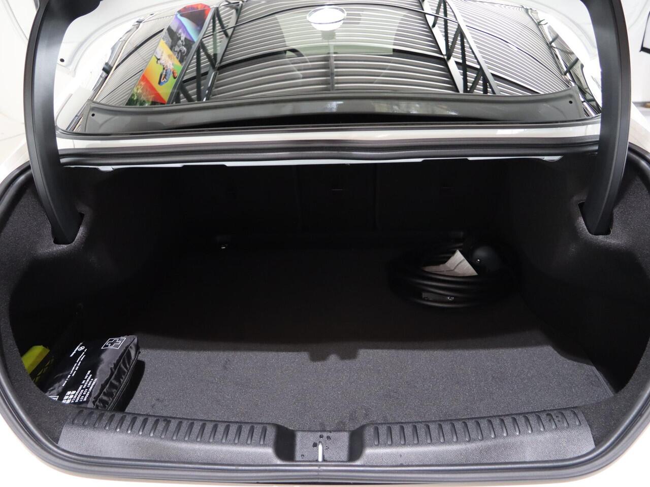 Mercedes-Benz CLA-KLASSE 250+ Launch Edition 85 kWh | Night | Panoramadak | DISTRONIC | Achteruitrijcamera | Dodehoekassistent |