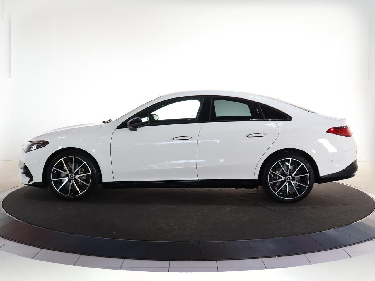 Mercedes-Benz CLA-KLASSE 250+ Launch Edition 85 kWh | Night | Panoramadak | DISTRONIC | Achteruitrijcamera | Dodehoekassistent |