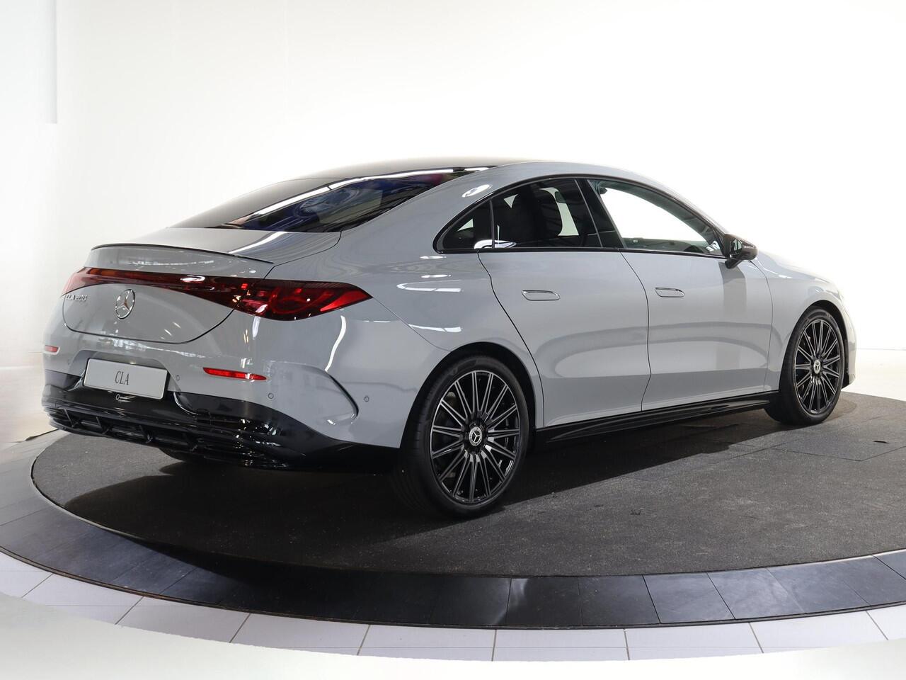 Mercedes-Benz CLA-KLASSE 200 Business Solution AMG | AMG Line Plus | Night | MBUX Superscreen | Head-Up | 19' AMG velgen |