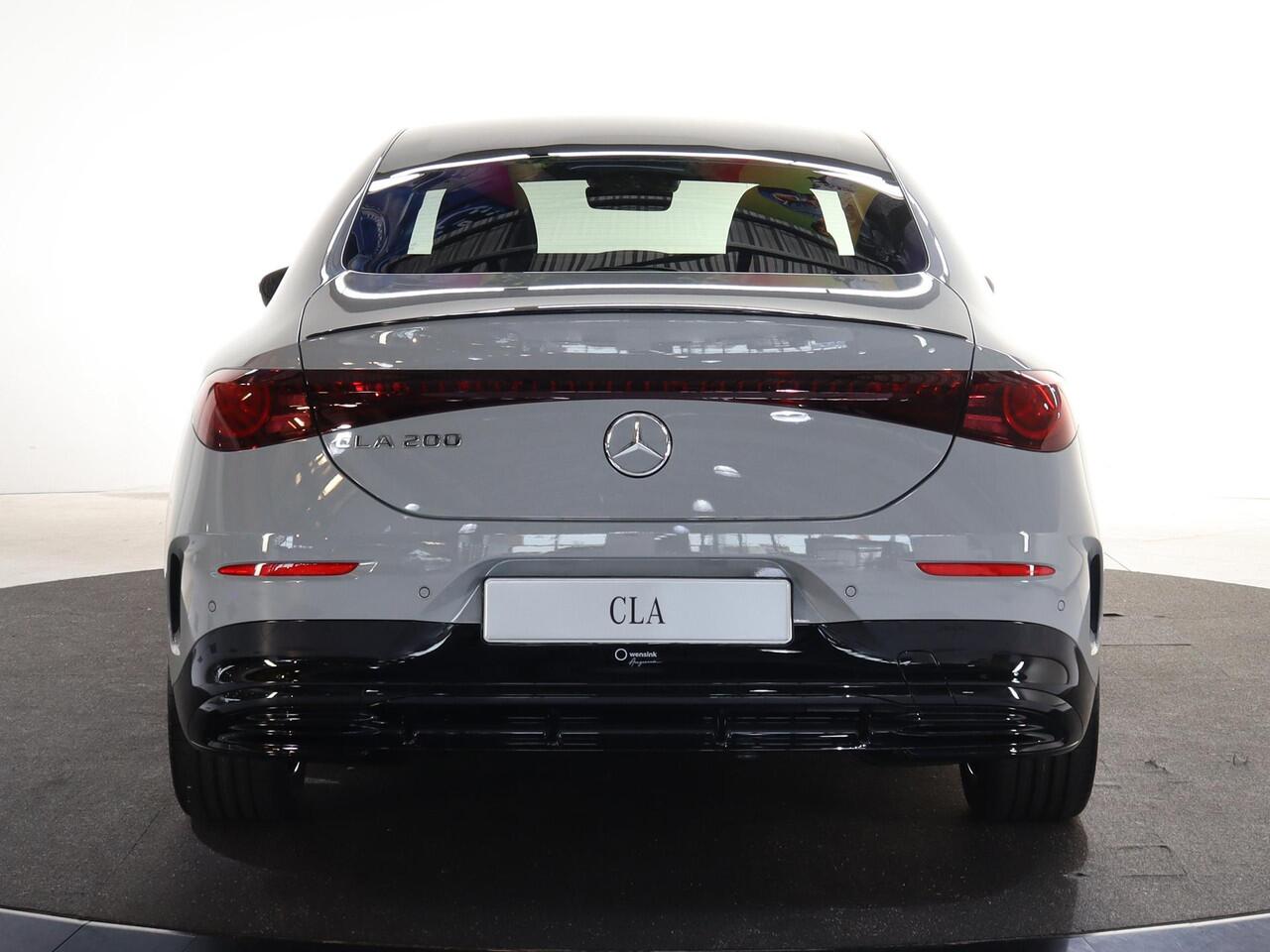 Mercedes-Benz CLA-KLASSE 200 Business Solution AMG | AMG Line Plus | Night | MBUX Superscreen | Head-Up | 19' AMG velgen |