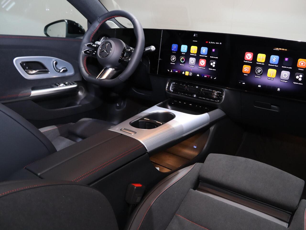 Mercedes-Benz CLA-KLASSE 200 Business Solution AMG | AMG Line Plus | Night | MBUX Superscreen | Head-Up | 19' AMG velgen |