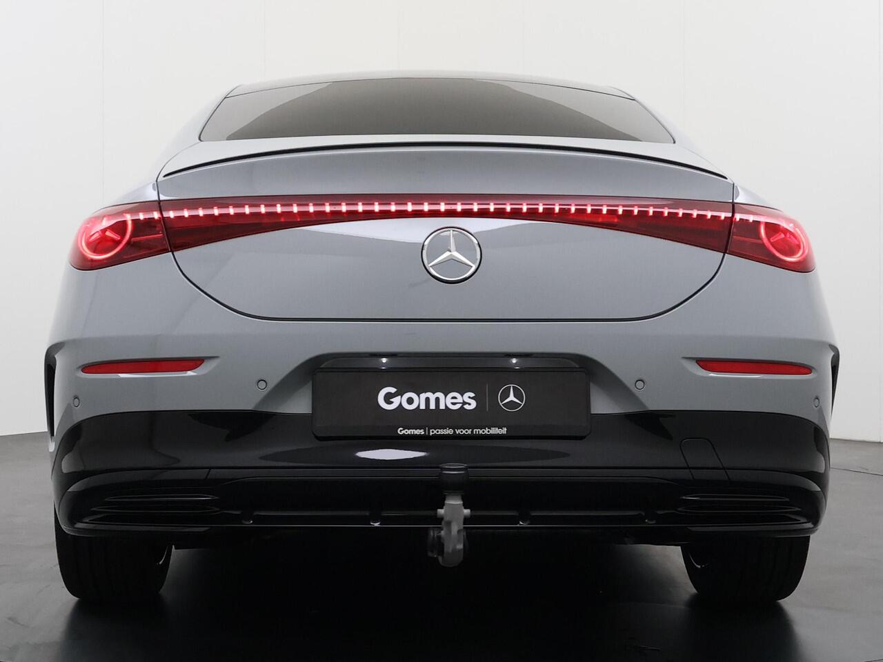 Mercedes-Benz CLA-KLASSE 180 Business Solution AMG | AMG Line Plus | Premium Plus Pakket | Night Pakket | Trekhaak | Panoramadak | MBUX Superscreen | Burmester 3D Surround | Head-up Display | Adaptieve Cruise Control | Dodehoekassistent | Verkeersbordenassistent | MULTIBEAM LED 