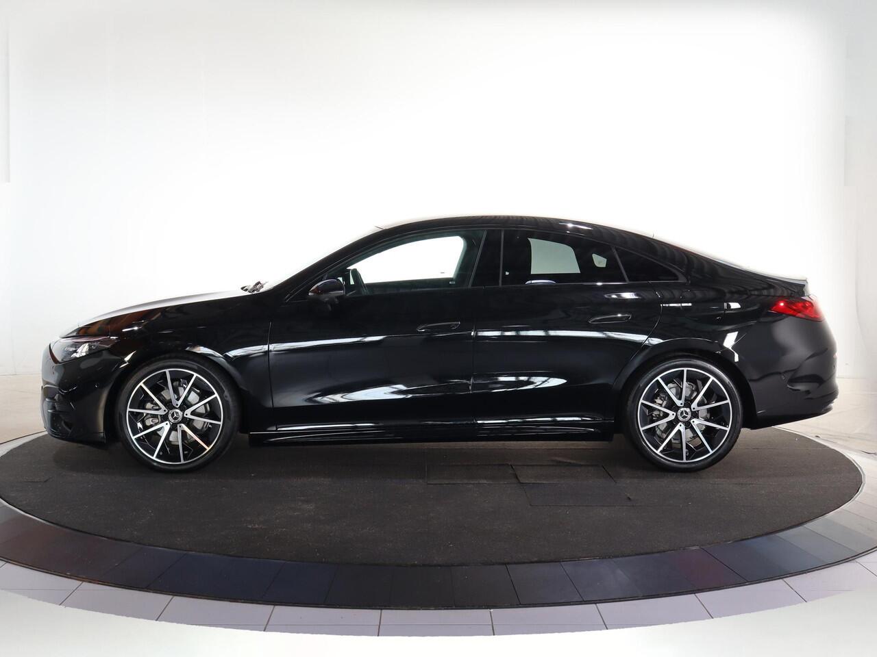 Mercedes-Benz CLA-KLASSE 180 Business Solution AMG | Panoramadak | Matrix Led | Night | 19"AMG velgen |