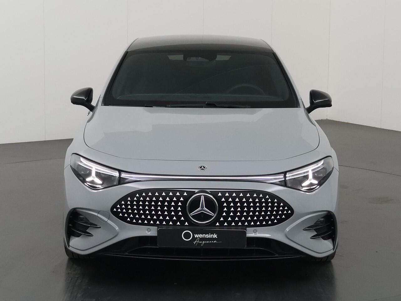 Mercedes-Benz CLA-KLASSE 250+ Launch Edition 85 kWh | Night | Panoramadak | Stoelverwarming | Trekhaak | Achteruitrijcamera | Dodehoekassistent |