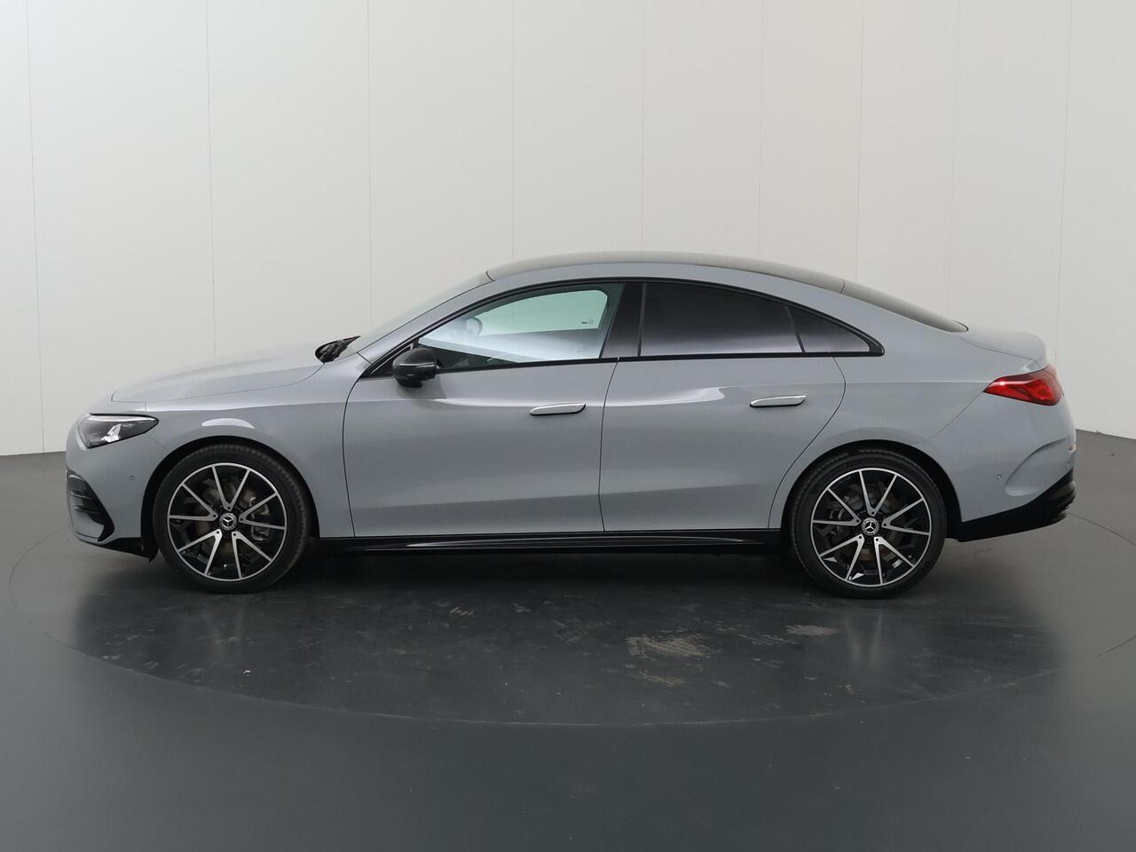 Mercedes-Benz CLA-KLASSE 250+ Launch Edition 85 kWh | Night | Panoramadak | Stoelverwarming | Trekhaak | Achteruitrijcamera | Dodehoekassistent |