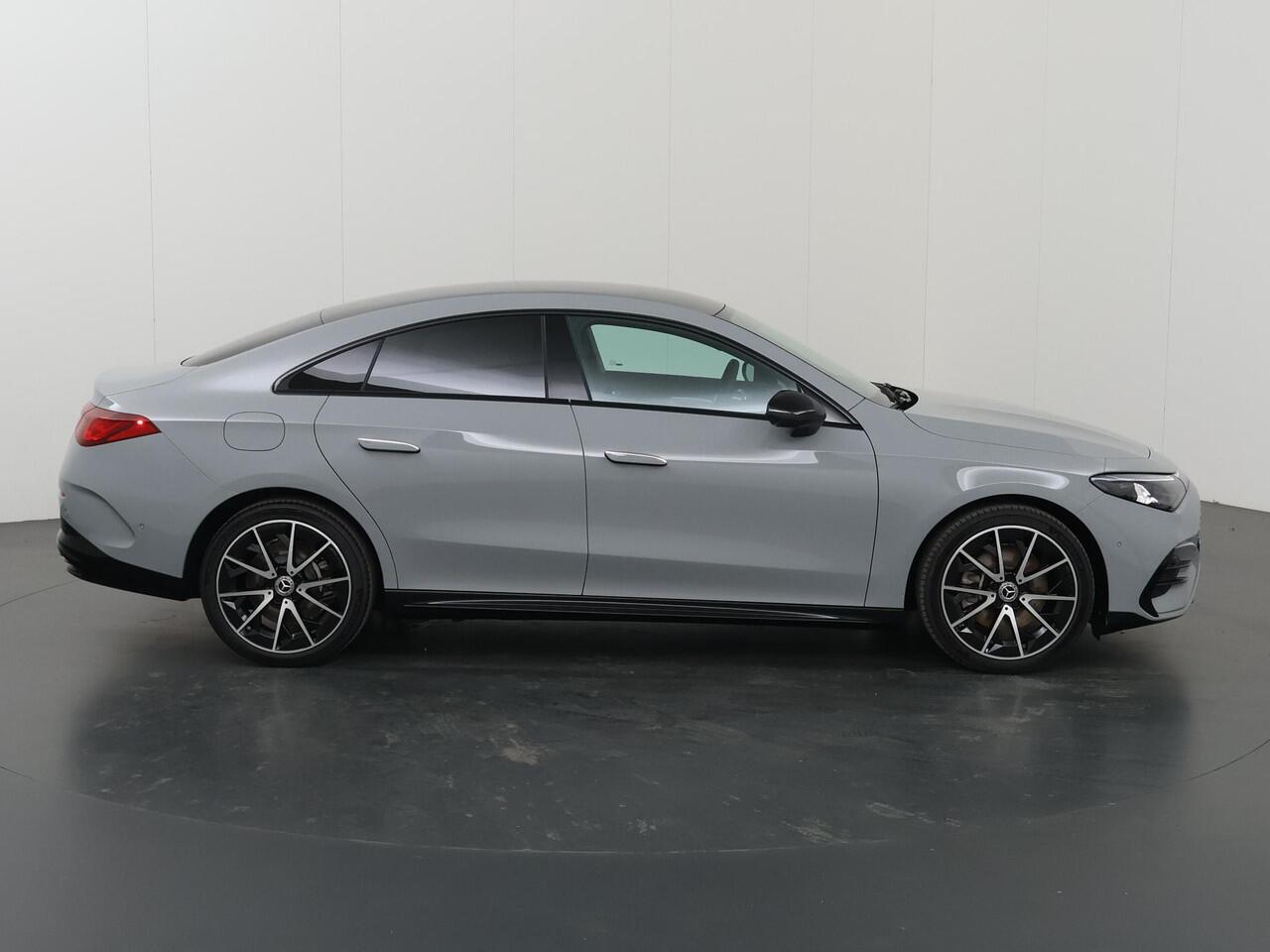 Mercedes-Benz CLA-KLASSE 250+ Launch Edition 85 kWh | Night | Panoramadak | Stoelverwarming | Trekhaak | Achteruitrijcamera | Dodehoekassistent |