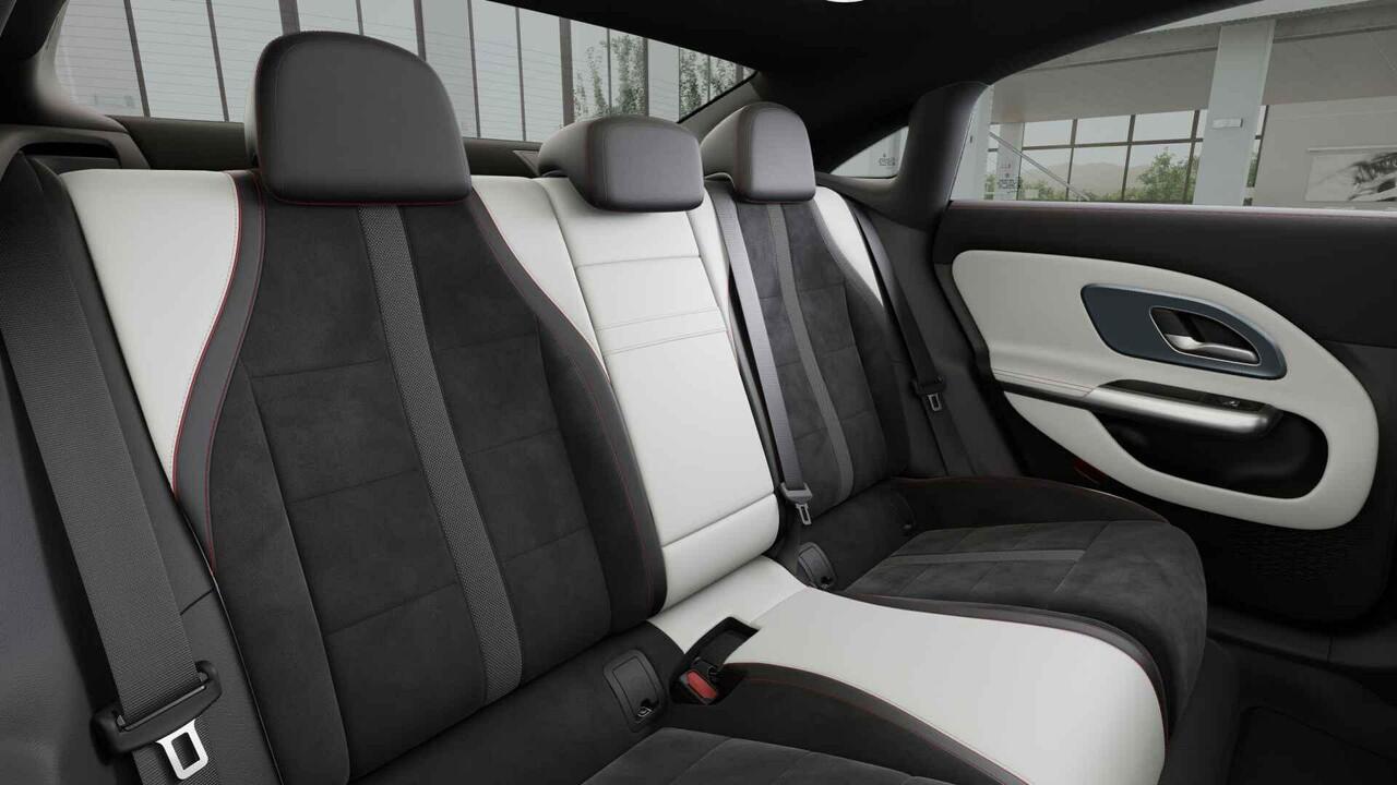 Mercedes-Benz CLA-KLASSE 180 Business Solution AMG | Premium Pakket | Panoramadak | Superscreen | 19"LM-velgen | Stoelverwarming |