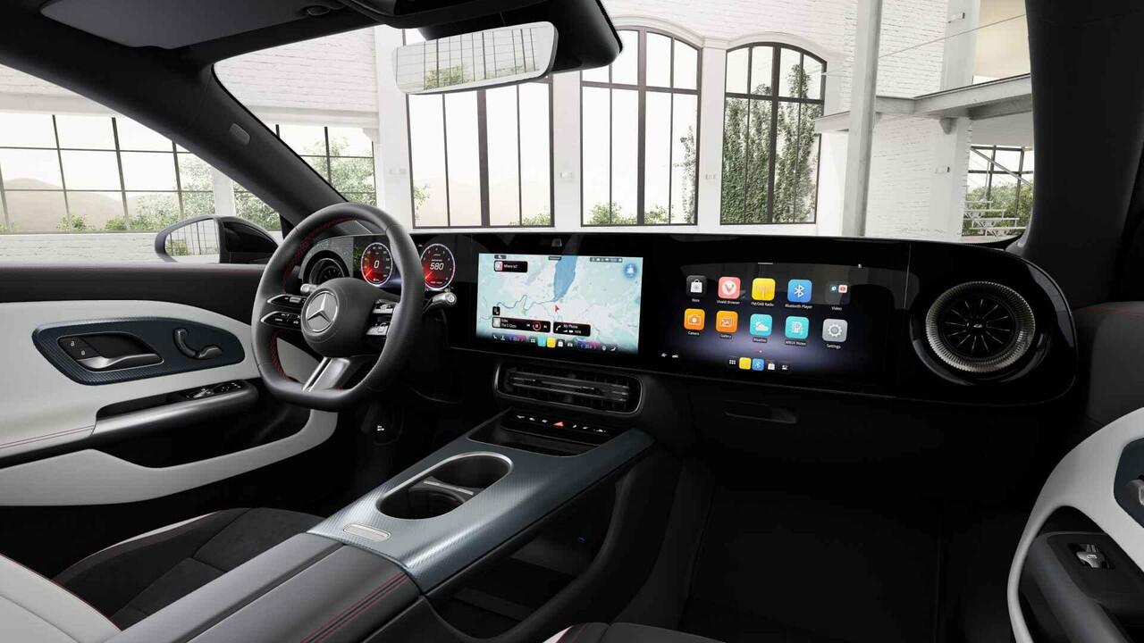 Mercedes-Benz CLA-KLASSE 180 Business Solution AMG | Premium Pakket | Panoramadak | Superscreen | 19"LM-velgen | Stoelverwarming |