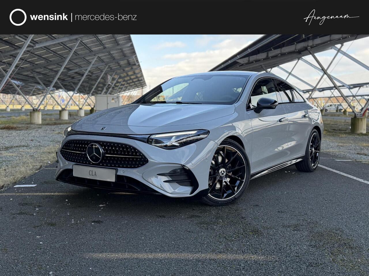 Mercedes-Benz CLA-KLASSE 180 Business Solution AMG | Night | Superscreen | Panoramadak | Trekhaak | Memory | Sfeerverlichting | Parkeercamera |