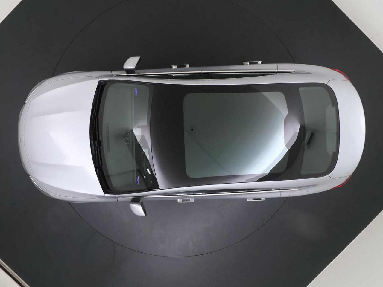Mercedes-Benz CLA-KLASSE 180 Business Solution AMG | Panoramadak | Adaptieve Cruise Control | Dodehoekassistent | Verkeersbordenassistent | Adaptieve Grootlichtassistent | Stoelverwarming | Sfeerverlichting | Apple CarPlay | Android Auto | Achteruitrijcamera | Parkeersensoren