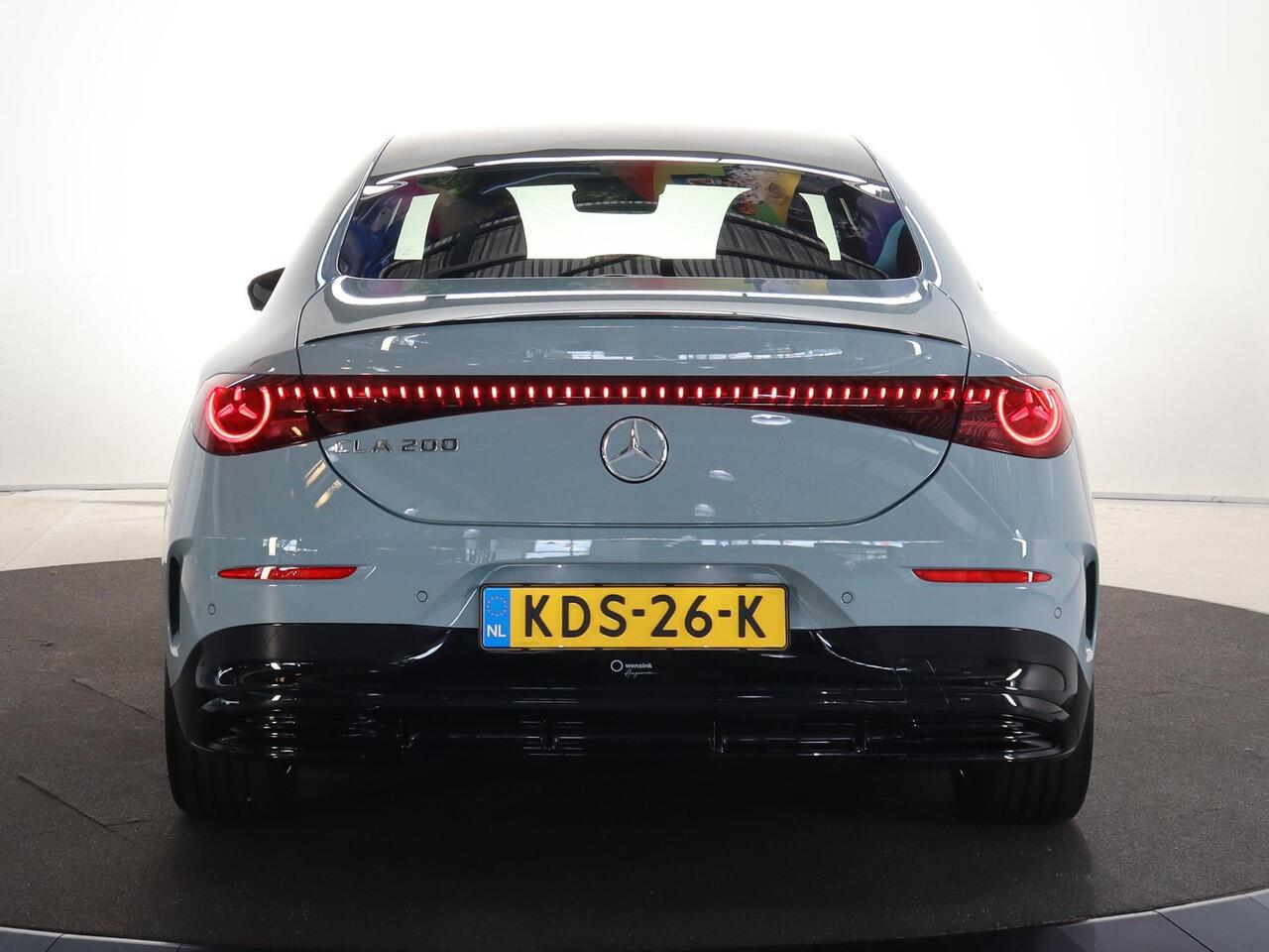 Mercedes-Benz CLA-KLASSE 200 AMG Line Business Solution AMG | Night | Matrix Led | Panoramadak | AMG-line Plus | Premium Plus |