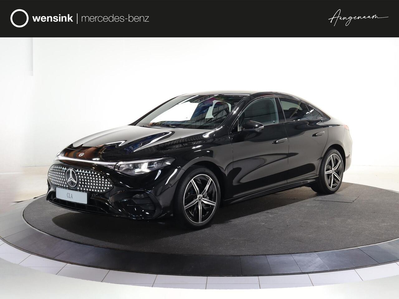 Mercedes-Benz CLA-KLASSE 250+ Launch Edition 85 kWh | Night | Panoramadak | Stoelverwarming | DISTRONIC | Achteruitrijcamera | Dodehoekassistent | Trekhaak |