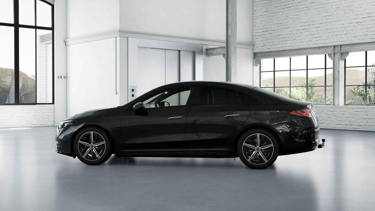 Mercedes-Benz CLA-KLASSE 200 Business Solution AMG 58 kWh | Panoramadak | Premium Pakket | Superscreen | Trekhaak | Head-Up |
