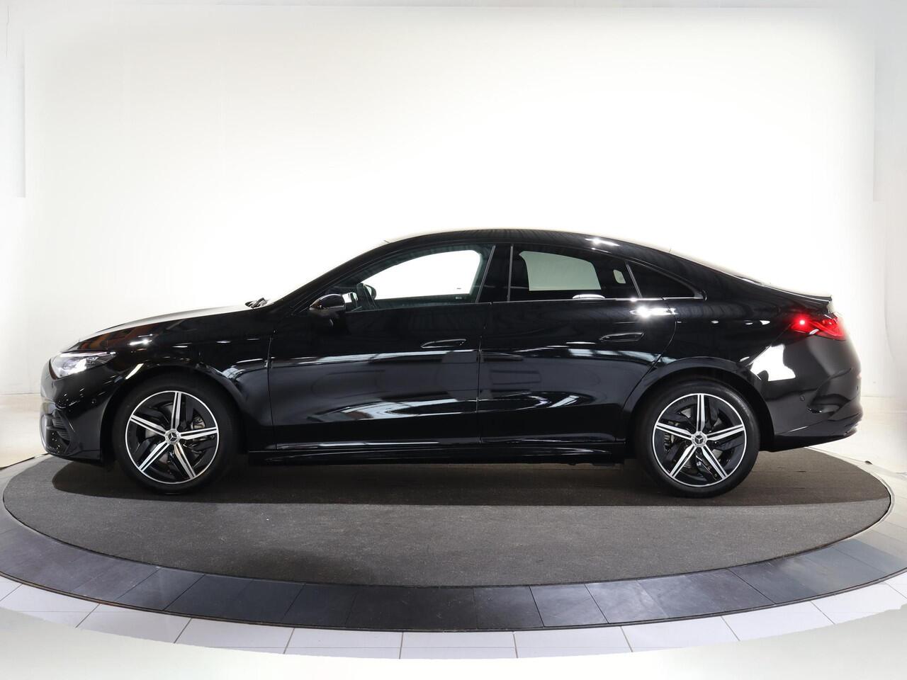 Mercedes-Benz CLA-KLASSE 250+ Launch Edition 85 kWh | Night | Panoramadak | Stoelverwarming | DISTRONIC | Achteruitrijcamera | Dodehoekassistent |