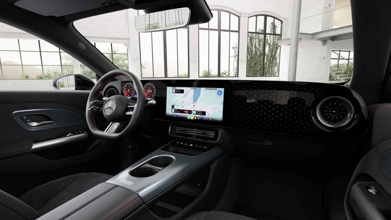 Mercedes-Benz CLA-KLASSE 200 Business Solution AMG 58 kWh | Nightpakket | Panoramadak | Stoelverwarming | Dodehoekassistent |