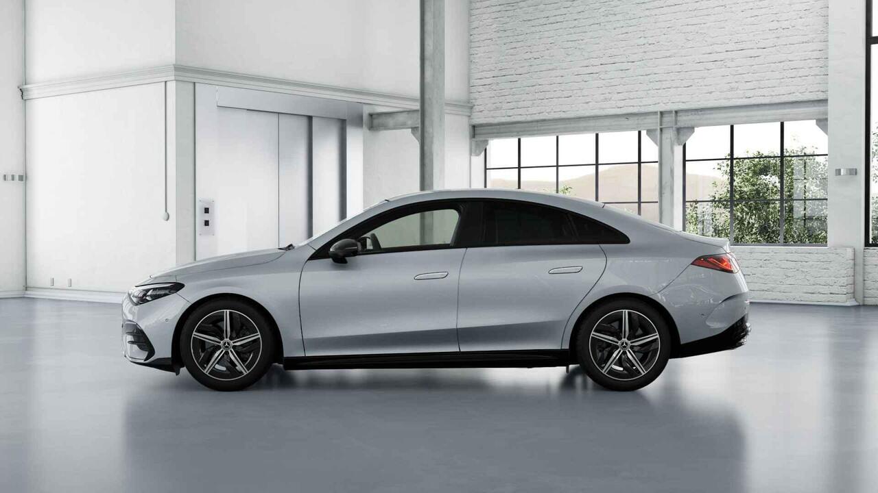 Mercedes-Benz CLA-KLASSE 200 Business Solution AMG 58 kWh | Nightpakket | Panoramadak | Stoelverwarming | Dodehoekassistent |
