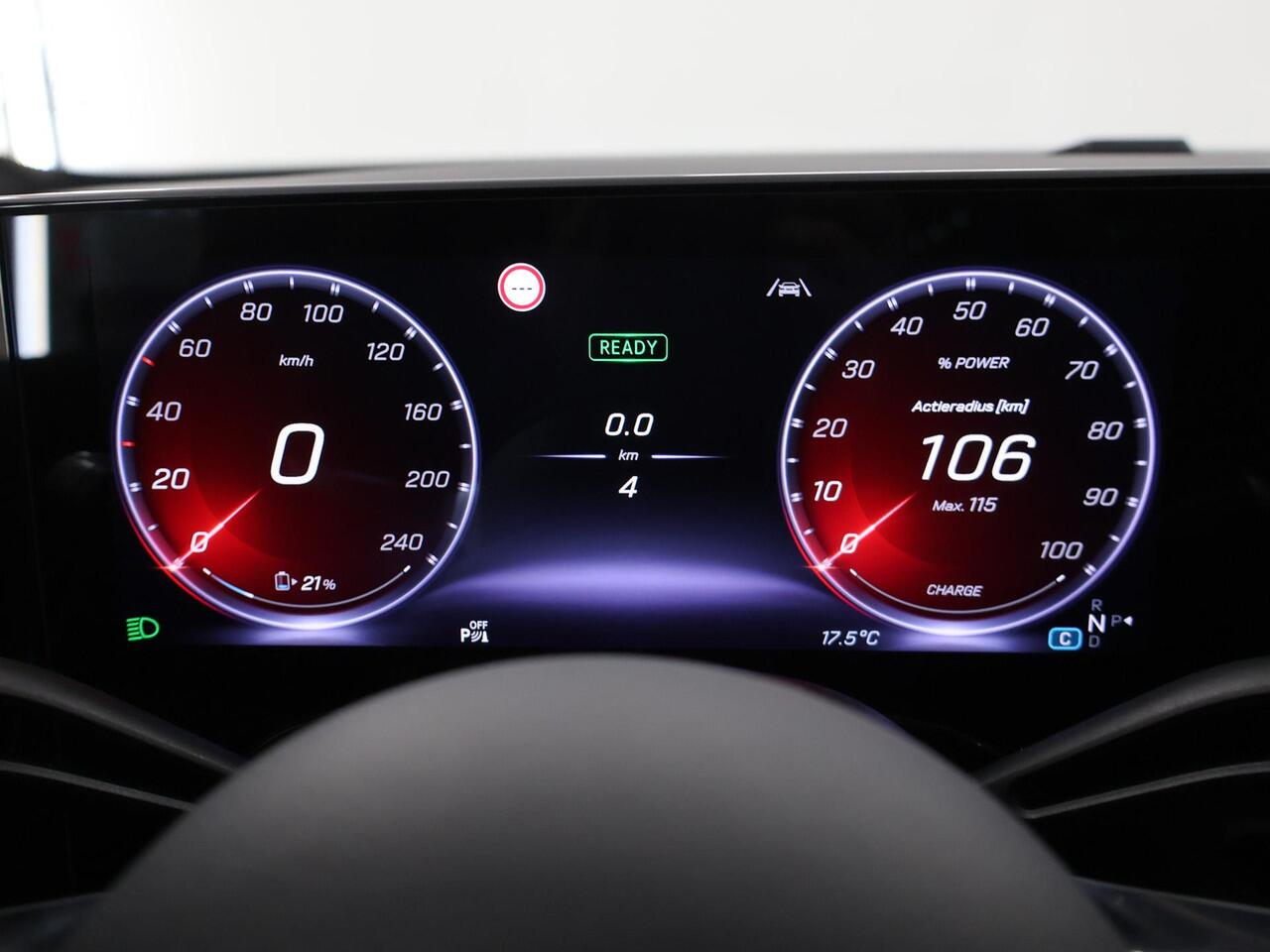 Mercedes-Benz CLA-KLASSE 200 Business Solution AMG 58 kWh | Premium Pakket | Night | Superscreen | Memory Pakket | Panoramadak |