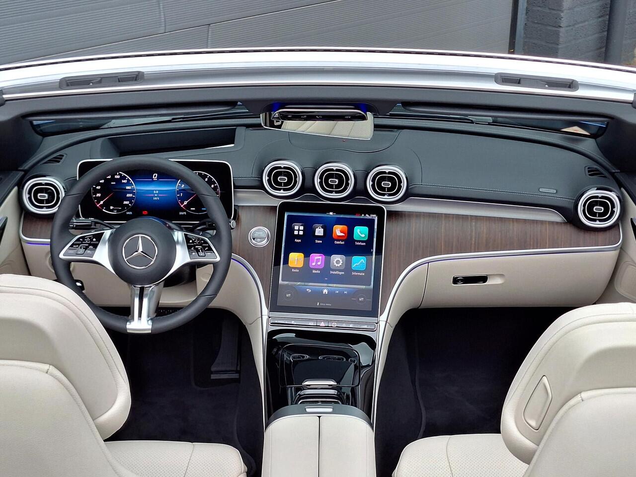 Mercedes-Benz CLE Cabriolet 180 Luxury Line | Beige leder | Stoelventilatie | 360° camera | Rijassistentiepakket | Memory pakket | Head-up Display | DIGITAL LIGHT | Stoelverwarming | Sfeerverlichting | Keyless-GO