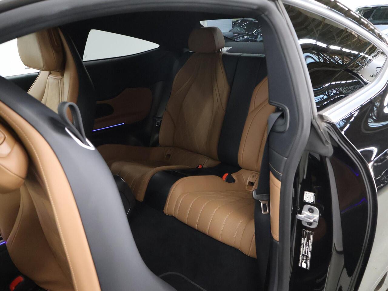 Mercedes-Benz CLE Coupé 200 AMG Line | Nappalederen bekleding | Digital Light | Rijassistentiepakket | Standkachel | Head-up display | 360 graden camera | Sfeerverlichting |