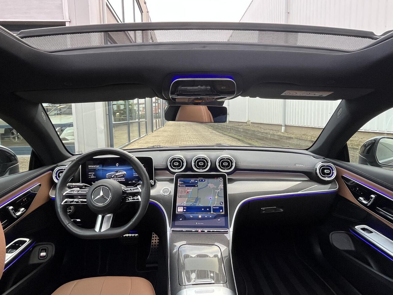 Mercedes-Benz CLE Coupé 200 AMG Line | NL Auto/Voll.Historie/Navi/Leder/Pano.Dak/Sfeerverlichting/Elektr.Wegklapbare Trekhaak/Apple CarPlay-Android Auto