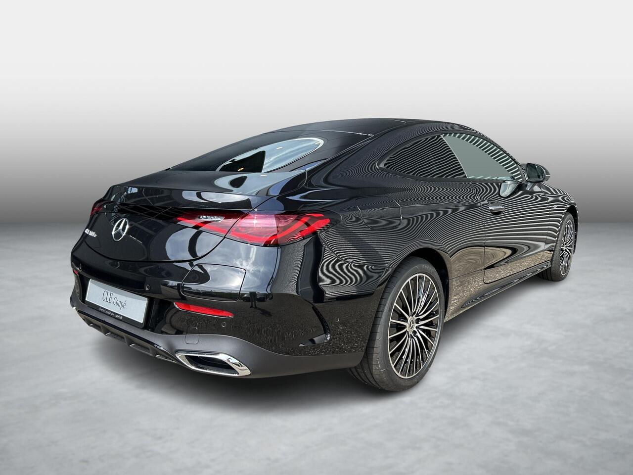 Mercedes-Benz CLE Coupé 300 e AMG Line | Premium Pakket | Night Pakket | Winter Pakket | Panoramadak | 360° Camera | DISTRONIC Afstandsassistent | Dodehoekassistent | Elektrisch Verstelbare Stoelen + Memory | Stuurverwarming | Apple CarPlay | Android Auto