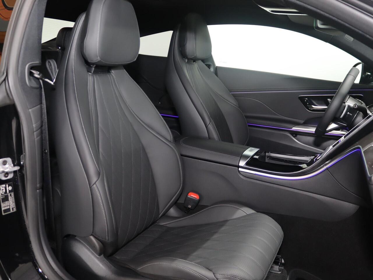 Mercedes-Benz CLE Coupé 300 4MATIC AMG Line Premium Plus | Panoramadak | Memory | 20-Inch | Nightpakket | AMG spoiler