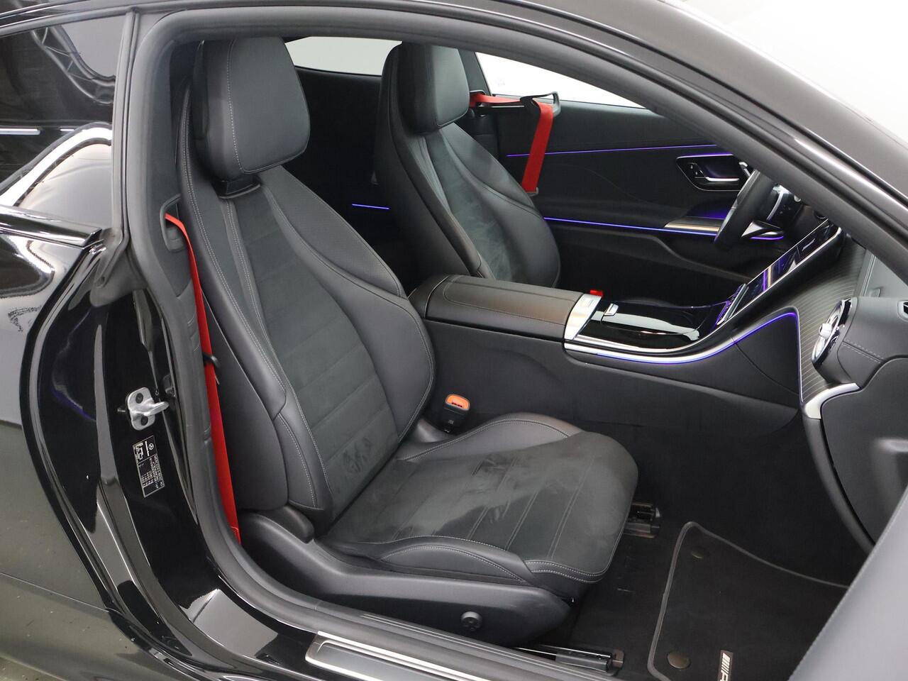 Mercedes-Benz CLE Coupé 300 e AMG Line | Panoramadak | Night pakket | Burmester | Winter pakket | AMG spoiler |