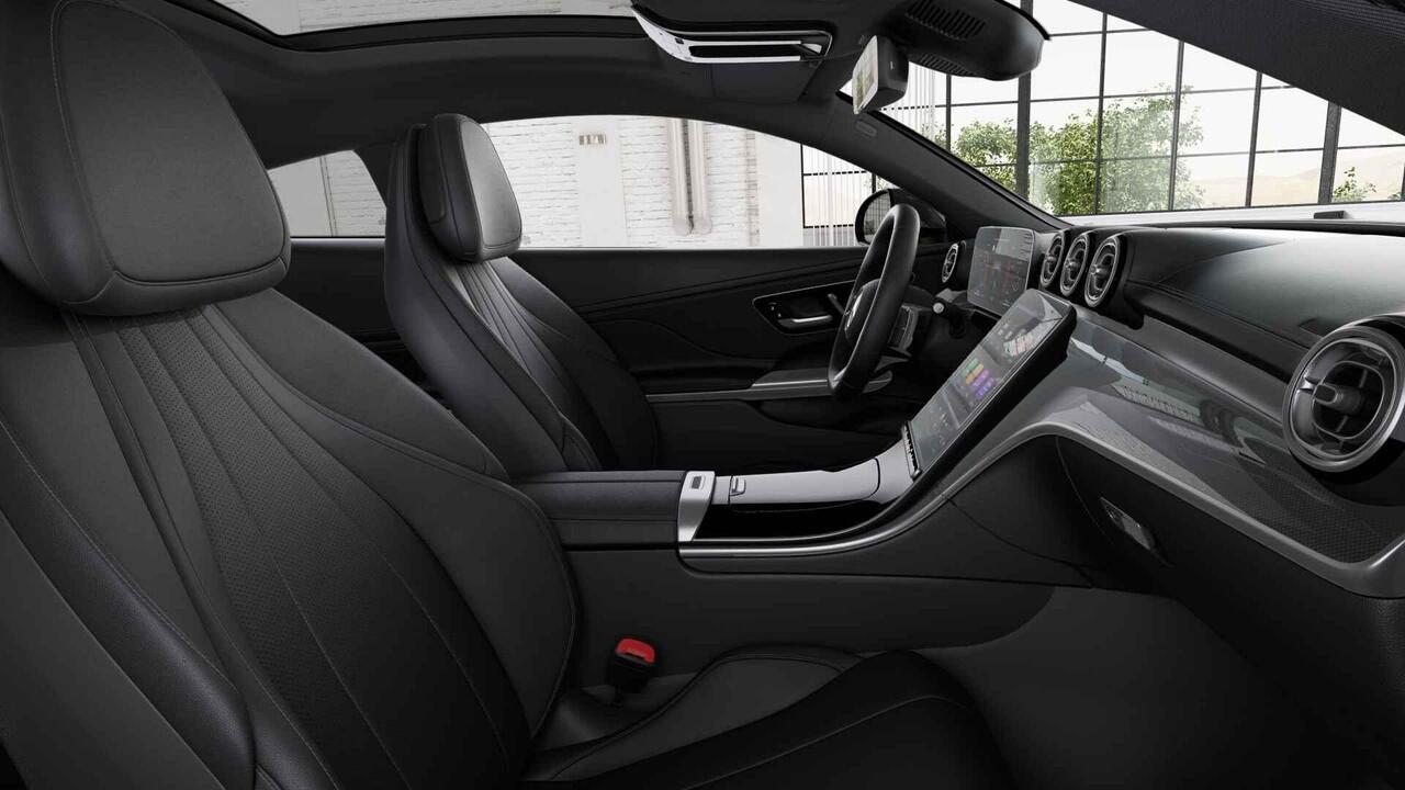 Mercedes-Benz CLE Coupé 300 e AMG Line | Night | Panoramadak | Memory | 19" multispaaks velgen | 360 graden camera | Digital Light |