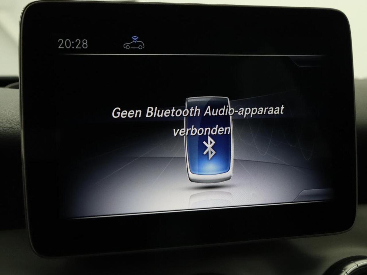 Mercedes-Benz Cla Shooting Brake 180 | Trekhaak | Camera | Navigatie | Leder | LED | Cruise control | Sportstoelen | LMV 18 inch