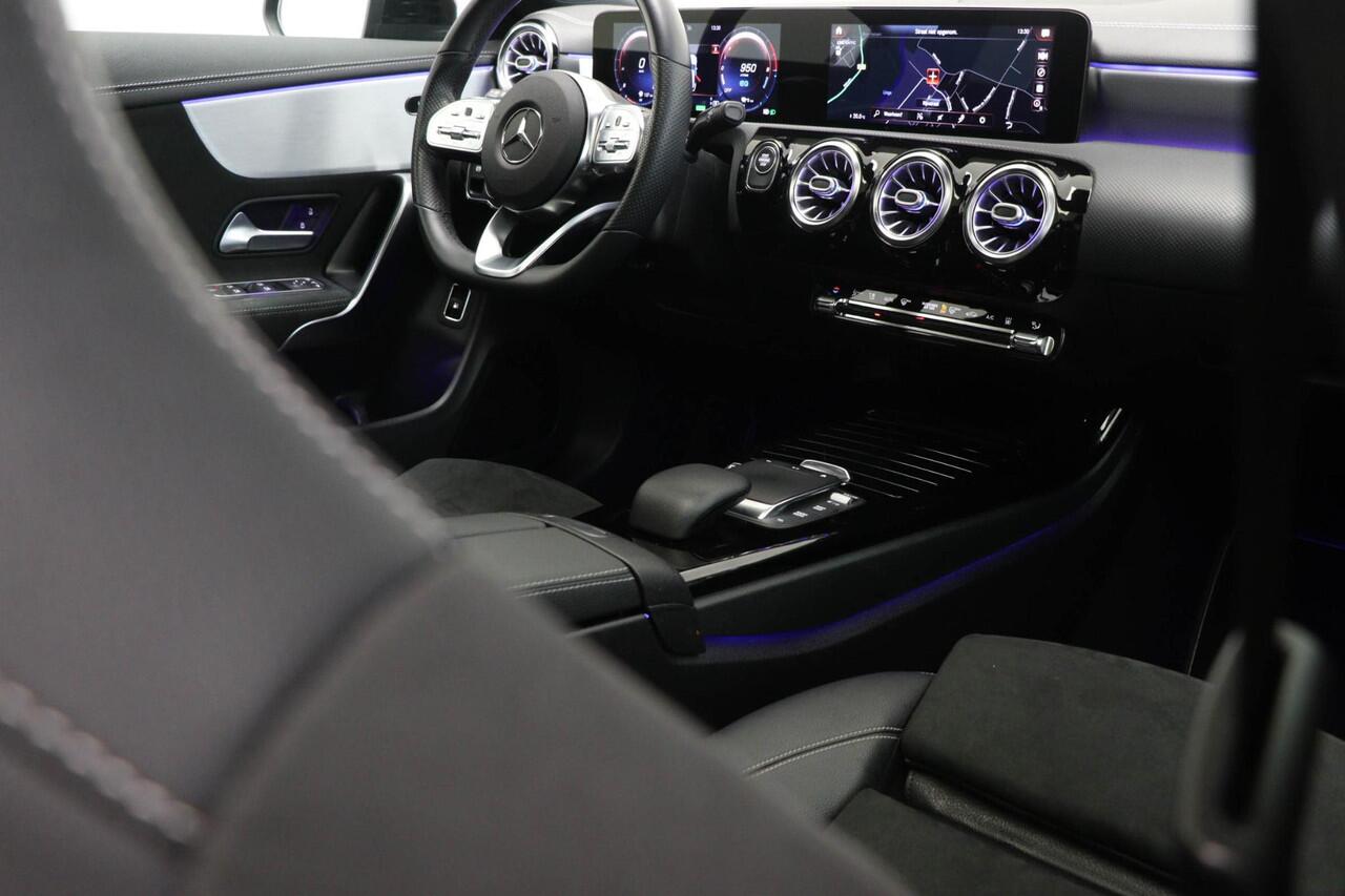 Mercedes-Benz Cla Shooting Brake 250 e AMG-Line Premium Plus | PANORAMADAK | DAB | APPLE | TREKHAAK