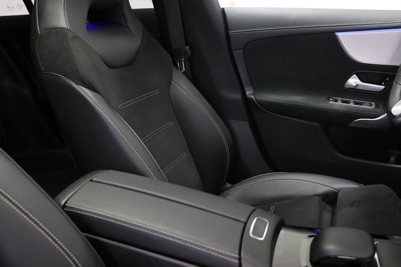 Mercedes-Benz Cla Shooting Brake 250 e AMG-Line Premium Plus | PANORAMADAK | DAB | APPLE | TREKHAAK