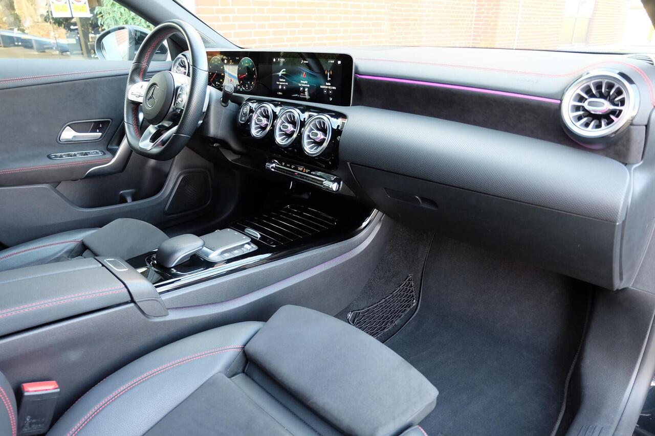Mercedes-Benz Cla Shooting Brake 250 4MATIC Advantage / AMG Line / Camera / Onderhouden