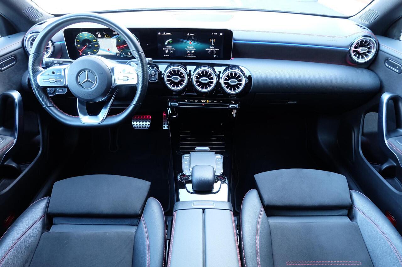 Mercedes-Benz Cla Shooting Brake 250 4MATIC Advantage / AMG Line / Camera / Onderhouden