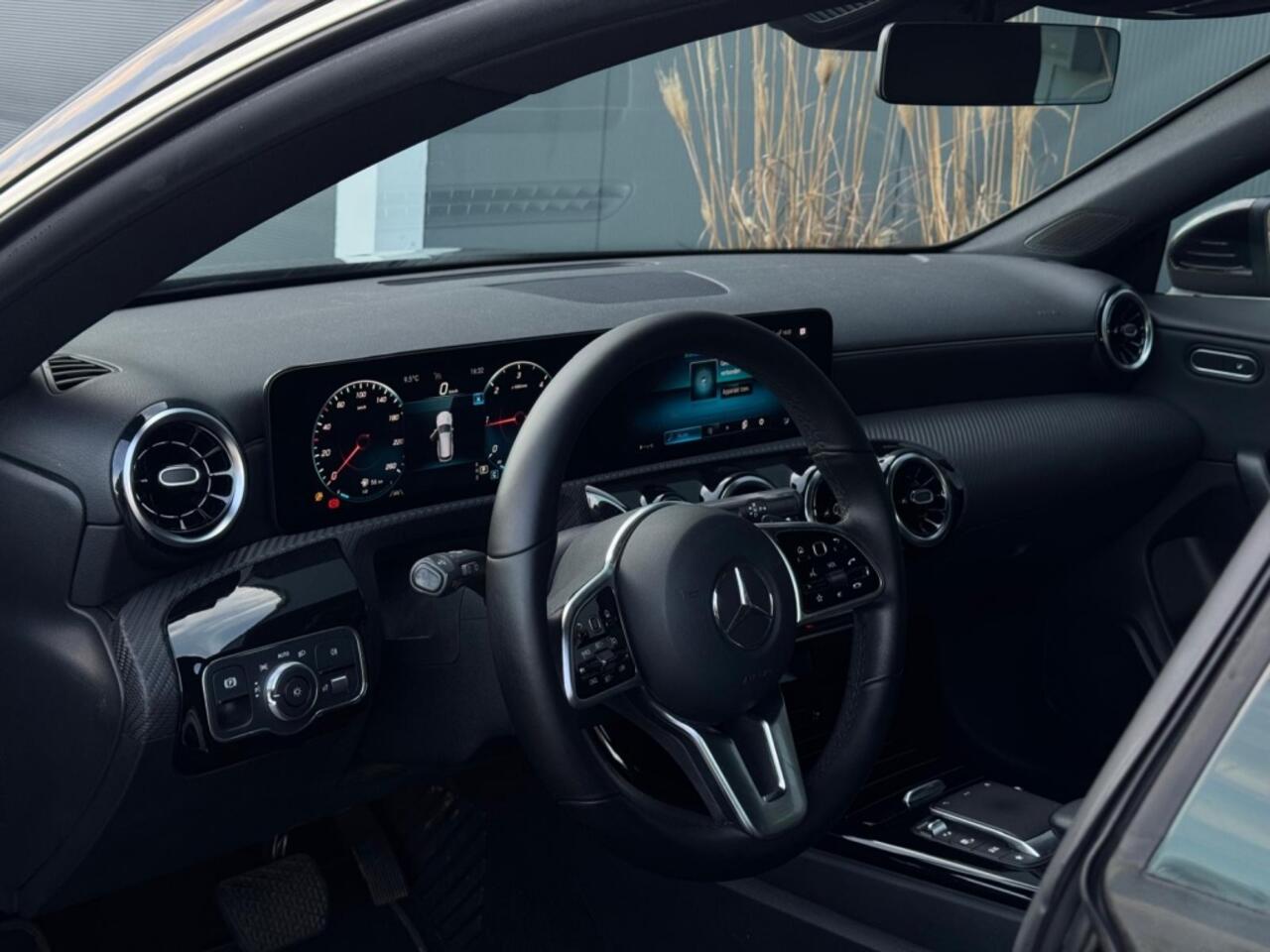 Mercedes-Benz Cla Shooting Brake 180 d Bns Sol. Lux. Aut WIDESCREEN CAMERA PDC SPORTVELGEN