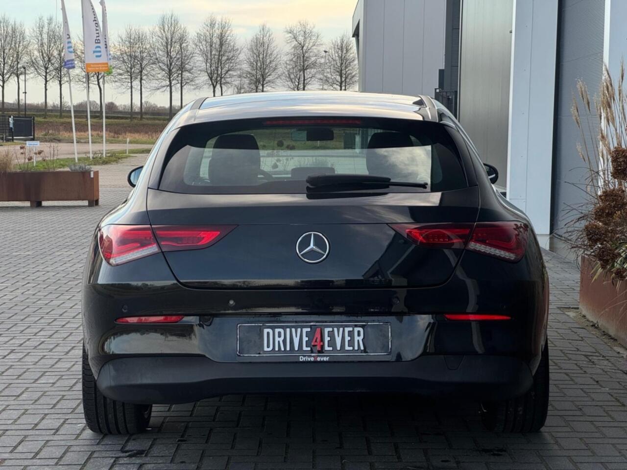 Mercedes-Benz Cla Shooting Brake 180 d Bns Sol. Lux. Aut WIDESCREEN CAMERA PDC SPORTVELGEN