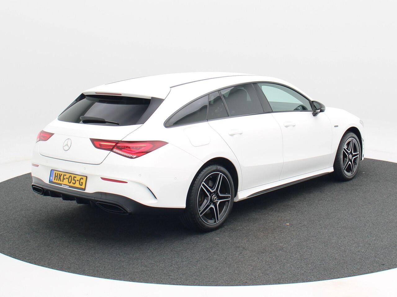 Mercedes-Benz Cla Shooting Brake Automaat 250 e | Stoelverwarming | Navigatie | Full LED | Sfeer Verlichting | Virtual Cockpit | 18 Inch | 95.009 Km !!