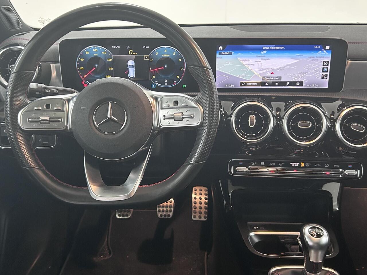 Mercedes-Benz Cla Shooting Brake 180 Advantage AMG-Line | PANORAMADAK | NAVIGATIE | ACHTERUITRIJCAMERA | PARKEERSENSOREN
