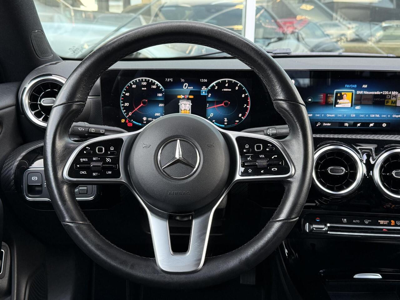 Mercedes-Benz Cla Shooting Brake 180 Business Solution