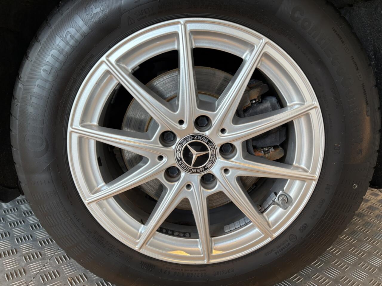 Mercedes-Benz Cla Shooting Brake 180 Business Solution