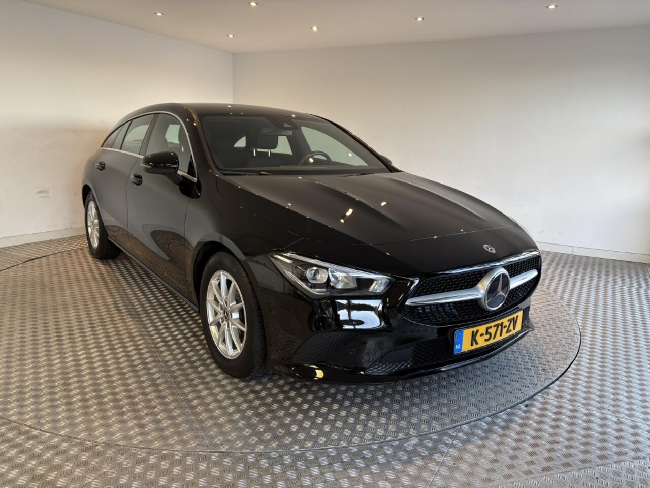 Mercedes-Benz Cla Shooting Brake 180 Business Solution
