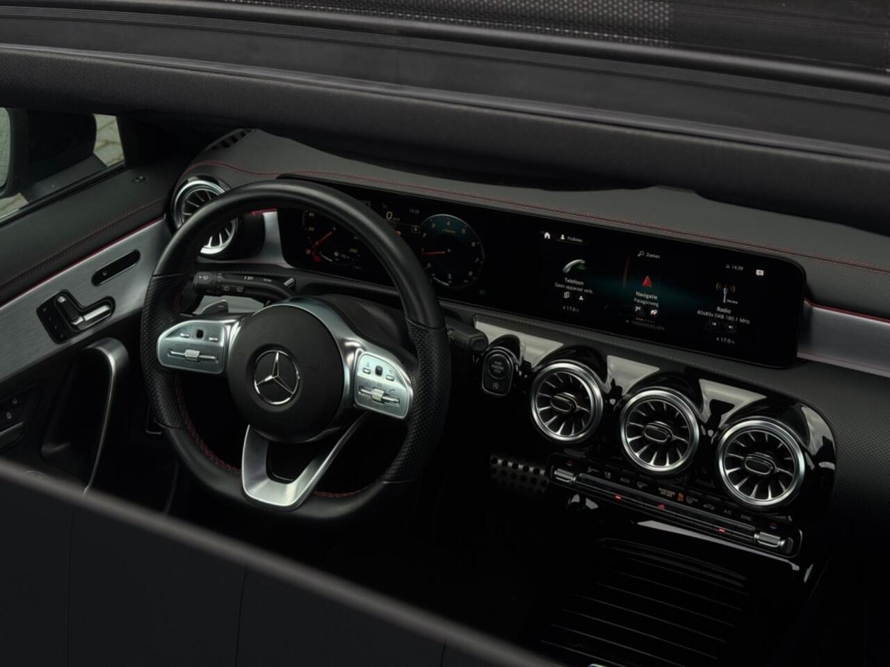 Mercedes-Benz Cla Shooting Brake 180 Bns Sol. AMG FULL PANO SFEER NAVI CAMERA