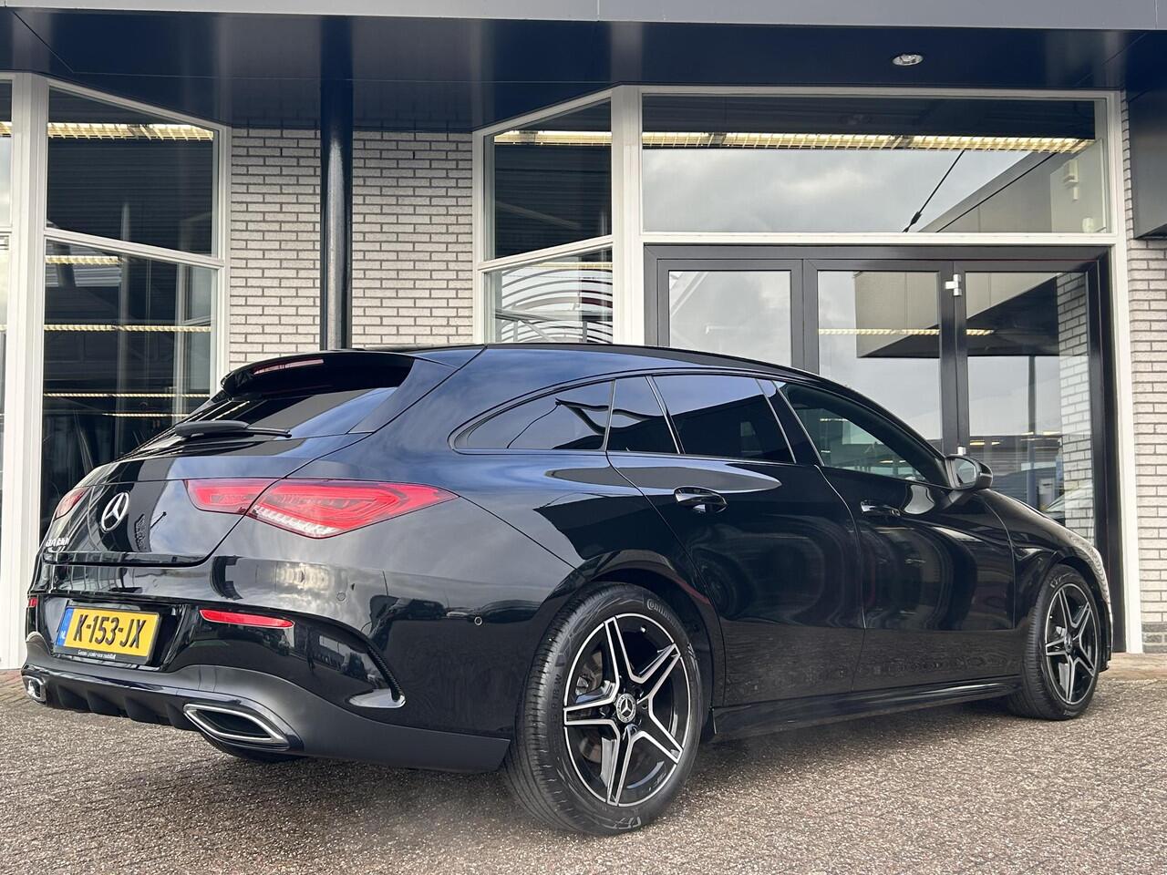 Mercedes-Benz Cla Shooting Brake 180 Business Solution AMG | Carplay | Led verlichting | Stoelverwarming | Sfeerverlichting